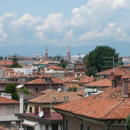 Villa Gabriella B&B - Apartments Venedik-Lido Dış mekan fotoğraf