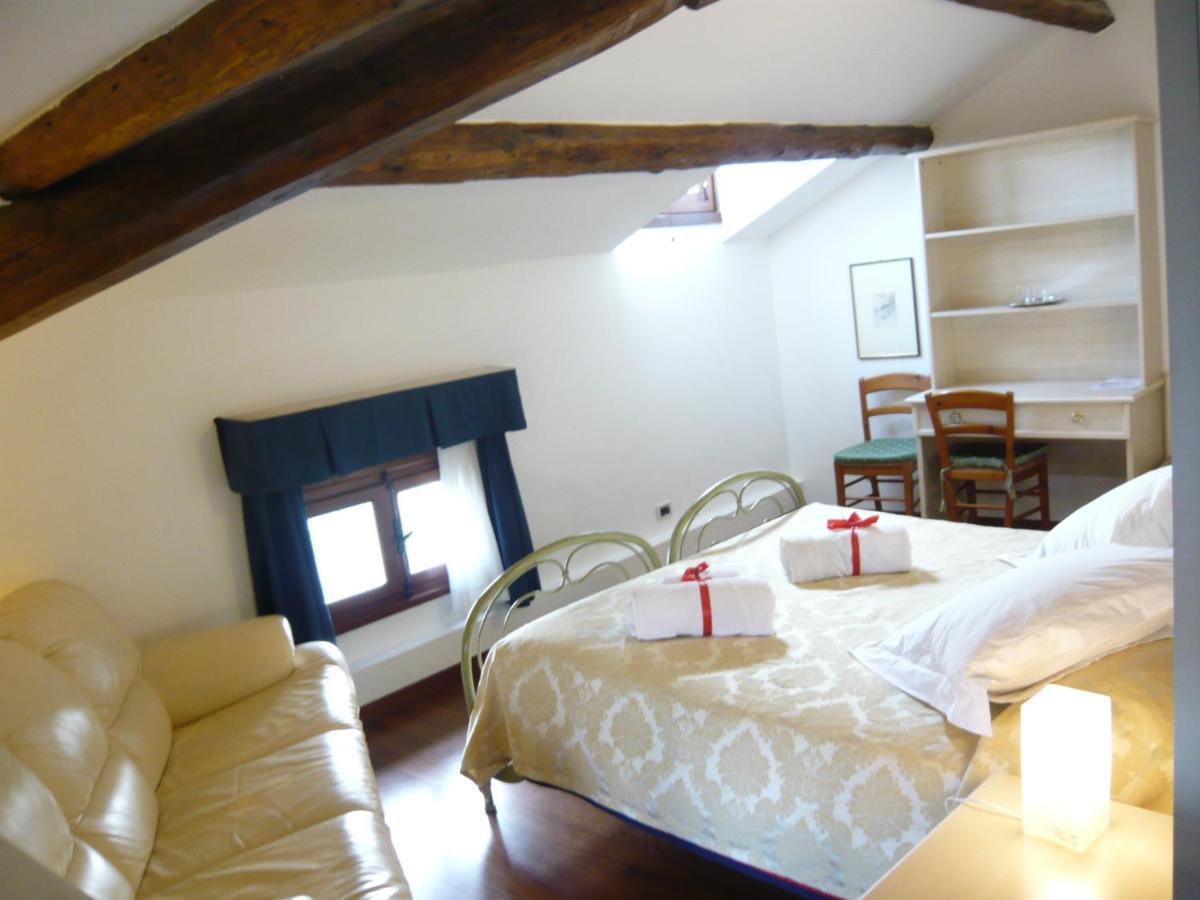 Villa Gabriella B&B - Apartments Venedik-Lido Oda fotoğraf
