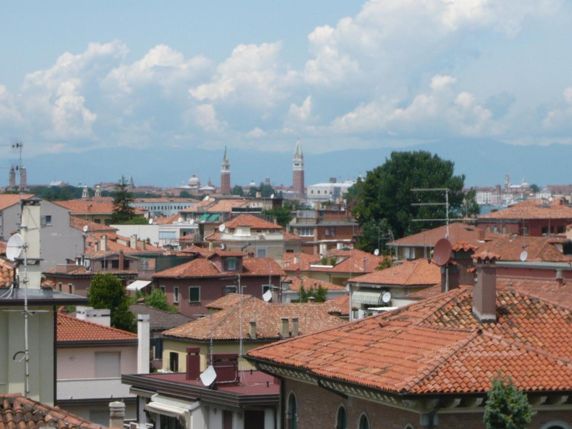 Villa Gabriella B&B - Apartments Venedik-Lido Dış mekan fotoğraf